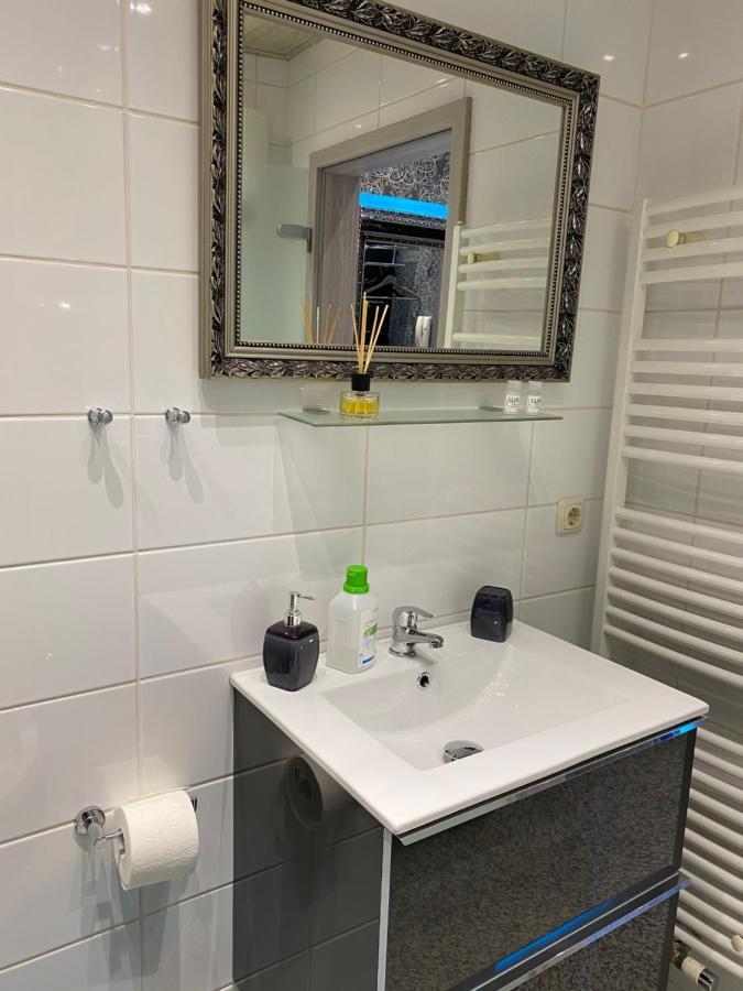 City Luxus Appartement Naehe Koeln Messe - Lanxess Arena Eksteriør bilde